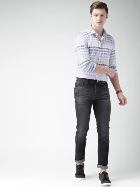 

Mast & Harbour Men White & Blue Slim Fit Checked Casual Shirt