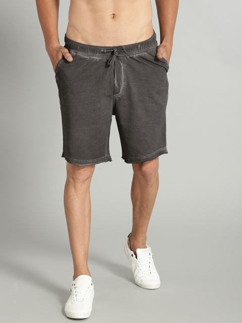 

Roadster Men Charcoal Grey Solid Regular Fit Shorts