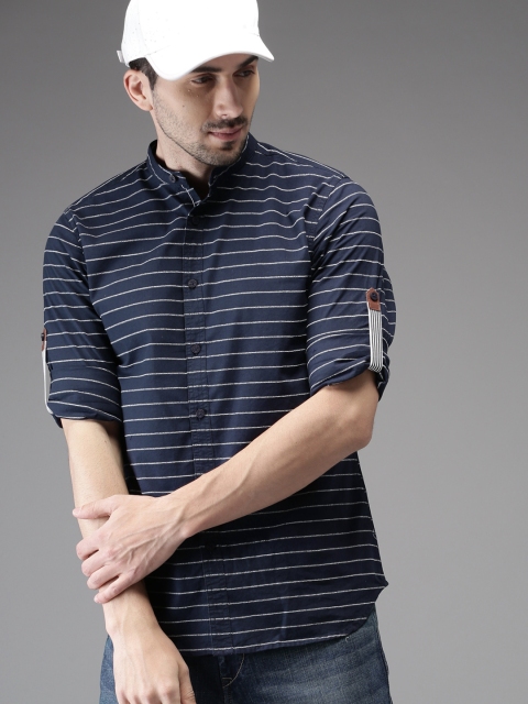 

HERE&NOW Men Navy Blue & White Regular Fit Striped Casual Shirt
