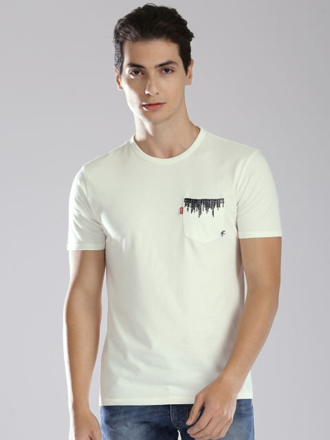 

Levis Men Off-White Solid Round Neck T-shirt