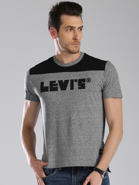 

Levis Men Grey Melange Printed Round Neck T-shirt