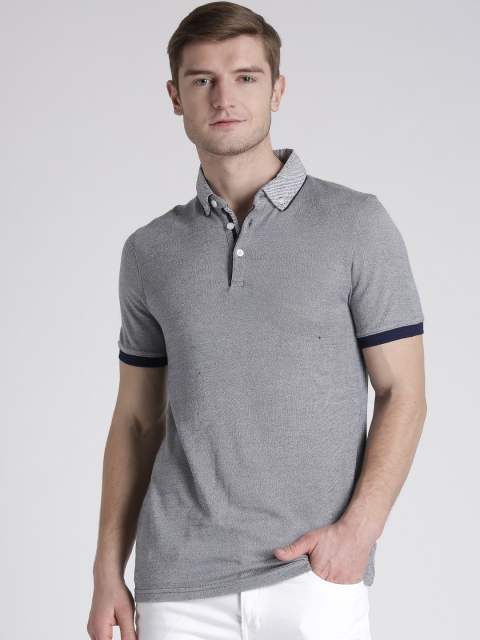 

Splash Men Grey Solid Polo Collar T-shirt