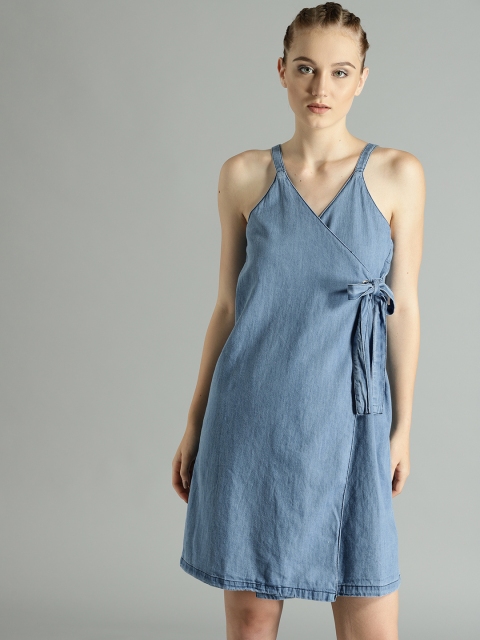 

Roadster Women Blue Solid Chambray Wrap Dress