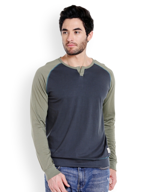 

CULT FICTION Men Navy Blue Solid Round Neck T-shirt