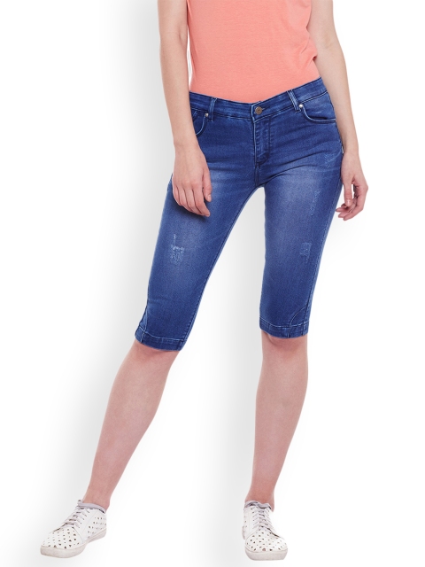 

Devis Women Blue Solid Skinny Fit Capris