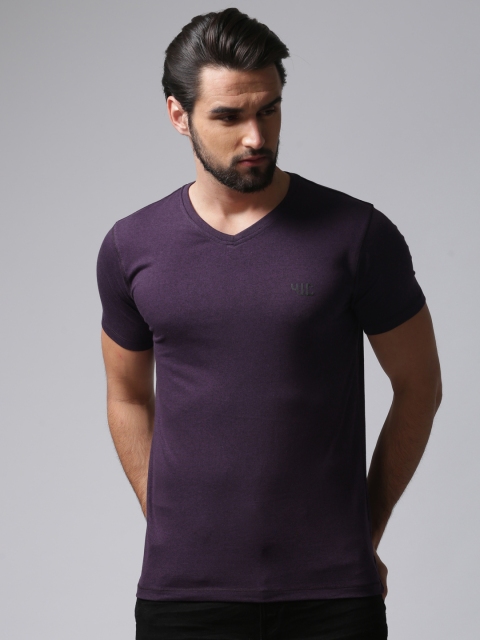 

YWC Men Purple Solid V-Neck T-shirt