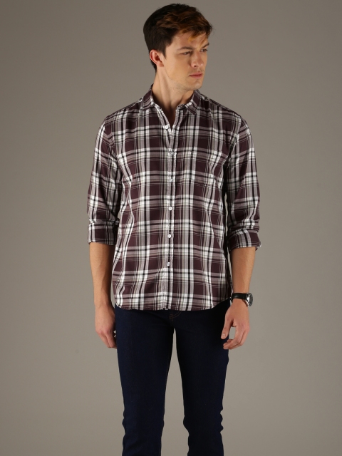 

Flying Machine Men Purple & White Slim Fit Checked Casual Shirt