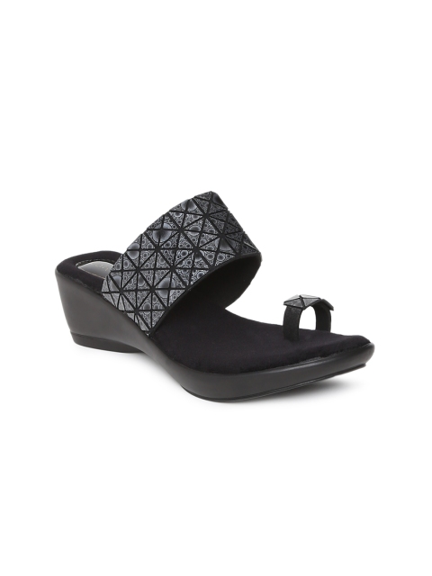 

Catwalk Women Gunmetal-Toned Printed Wedges, Metallic