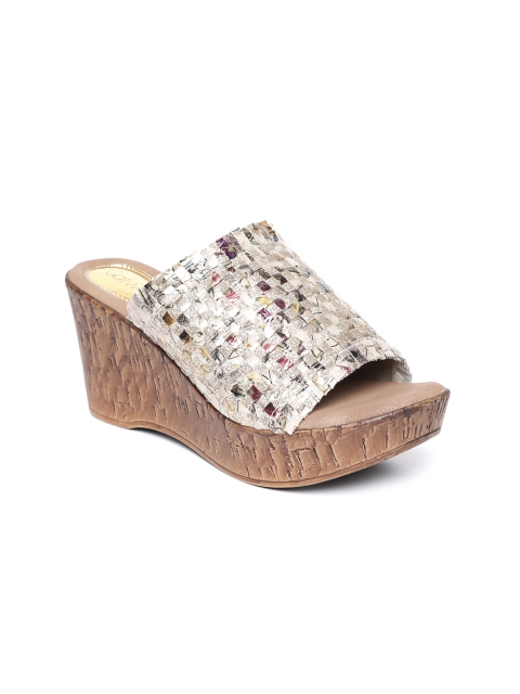

Catwalk Women Beige & Gold Printed Basketweave Sandals
