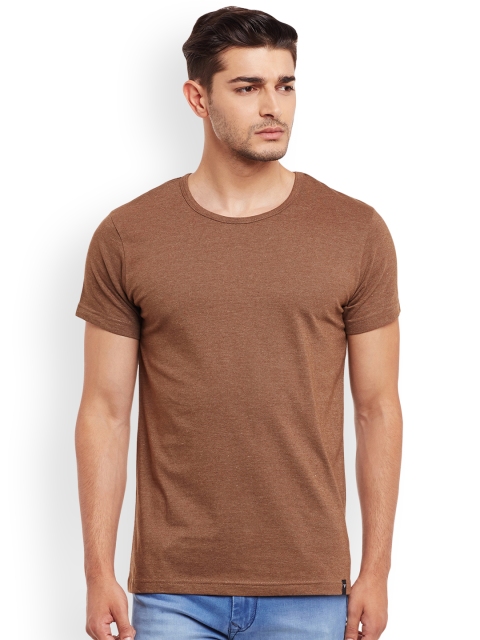 

The Vanca Men Brown Solid Round Neck T-shirt