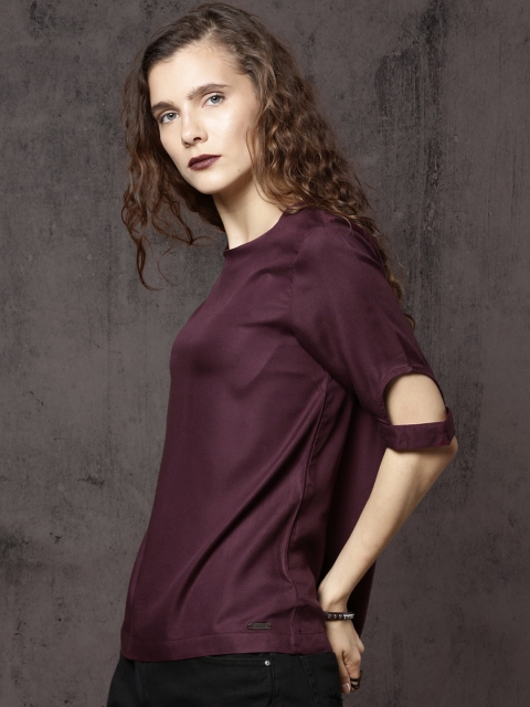 

Roadster Women Burgundy Solid A-Line Top