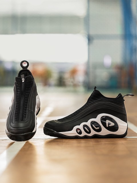 

FILA Men Black & White Bubbles Zip Sneakers