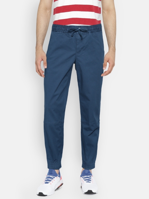 

Wildcraft Men Blue Solid Cargo Joggers