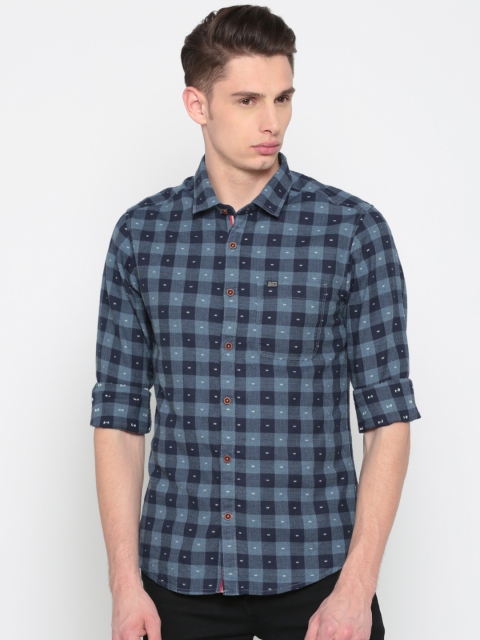 

The Indian Garage Co Men Blue Slim Fit Checked Casual Shirt