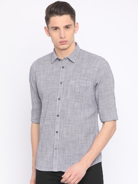 

SCULLERS Men White & Navy Blue Slim Fit Self Design Casual Shirt