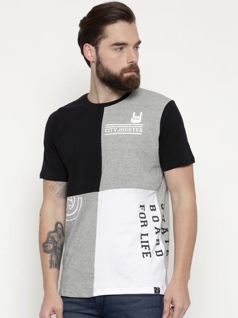 

Indigo Nation Men Grey & White Printed Round Neck T-shirt