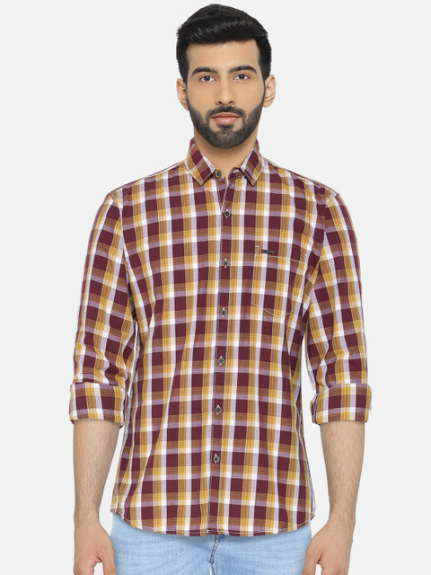 

Wrangler Men Maroon & Mustard Yellow Regular Fit Checked Casual Shirt
