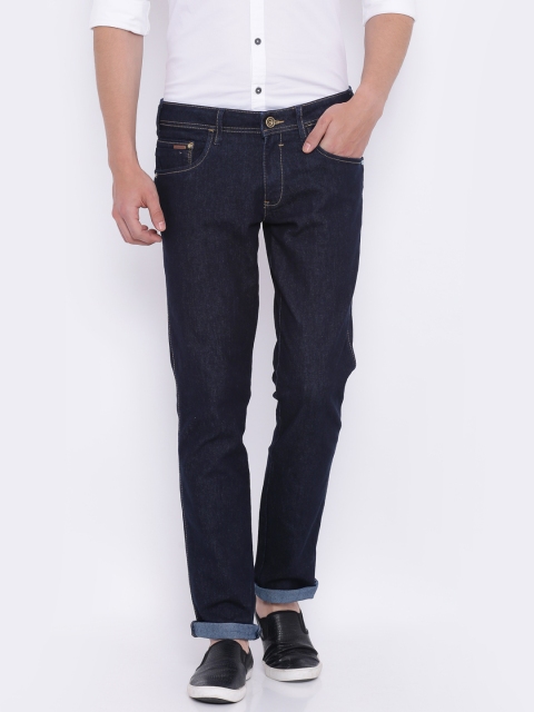 

Wrangler Men Blue Regular Fit Low-Rise Clean Look Jeans