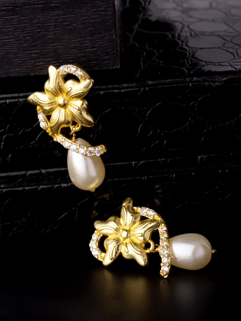 

Voylla Gold-Toned Floral Studs