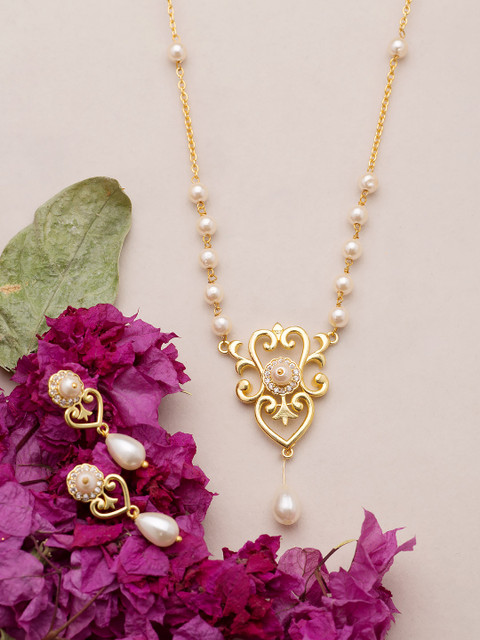 

Voylla Gold-Toned & Stone-Studded Jewellery Set