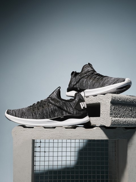

Puma Men Black & Grey IGNITE Flash evoKNIT Running Shoes