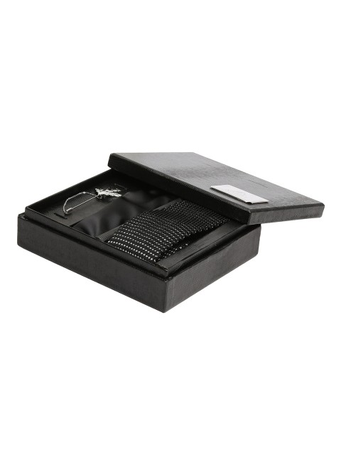 

Alvaro Castagnino Men Black & White Colored Accessory Gift Set