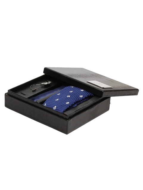 

Alvaro Castagnino Men Blue & White Colored Accessory Gift Set