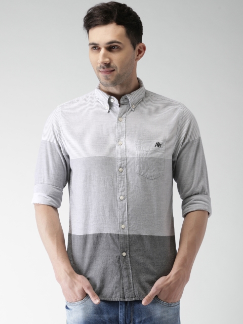 

Aeropostale Men Grey Regular Fit Striped Casual Shirt