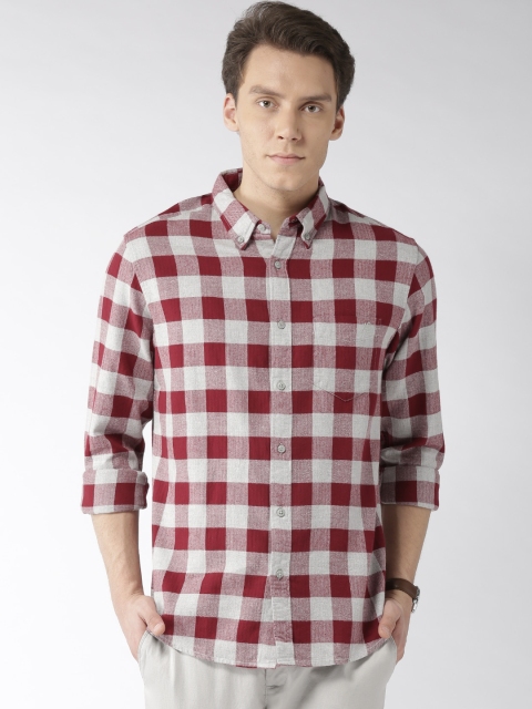 

Aeropostale Men Red & Grey Regular Fit Checked Casual Shirt