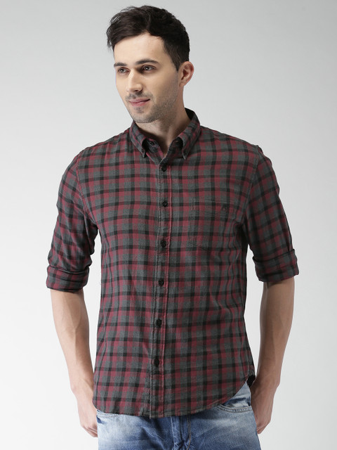 

Aeropostale Men Grey & Black Regular Fit Checked Casual Shirt