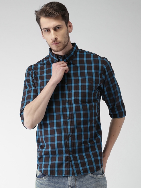 

Aeropostale Men Brown Regular Fit Checked Casual Shirt