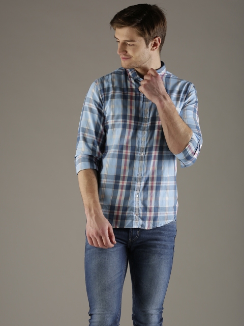 

Flying Machine Men Blue & Off-White Regular Fit Checked Casual Shirt