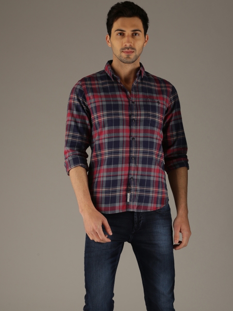 

Flying Machine Men Blue & Maroon Slim Fit Checked Casual Shirt