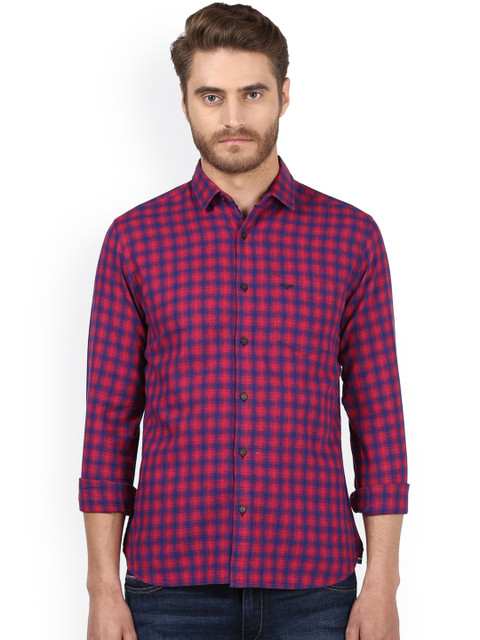 

Park Avenue Men Red Slim Fit Checked Casual Shirt