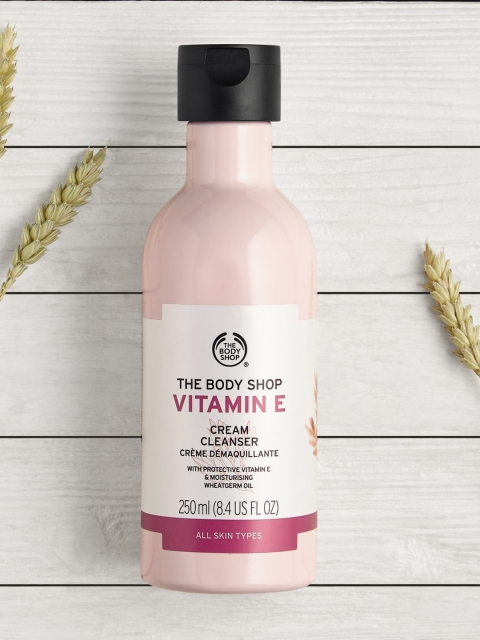 

THE BODY SHOP Unisex Vitamin E Cream Sustainable Cleanser 250 ml, Na