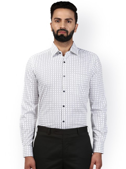 

Raymond Men Black & White Regular Fit Checked Formal Shirt