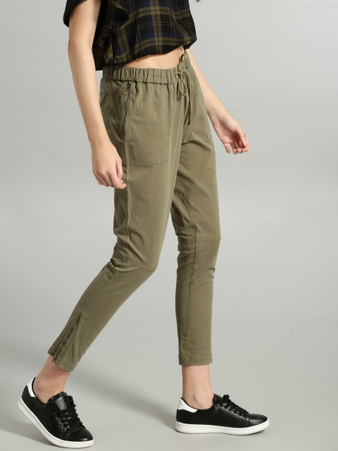 

Roadster Women Olive Green Cropped Regular Trousers