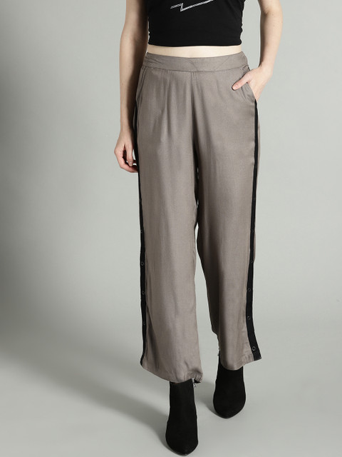 

Roadster Women Grey Regular Fit Solid Parallel Trousers