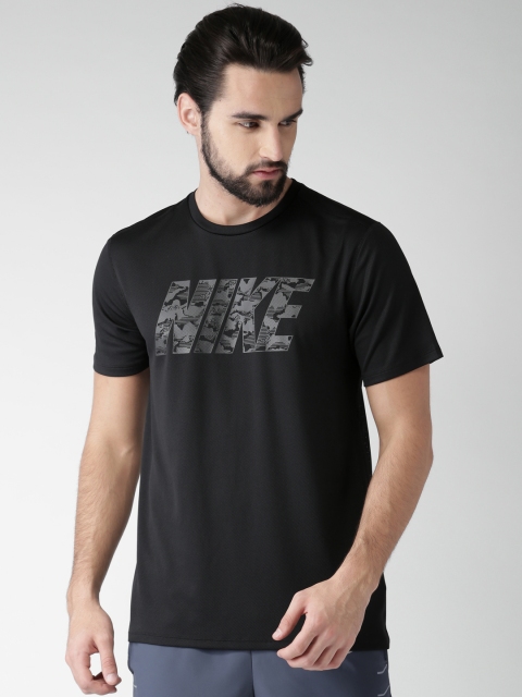 

Nike Men Black Printed Round Neck BRTHE RUN TOP T-shirt