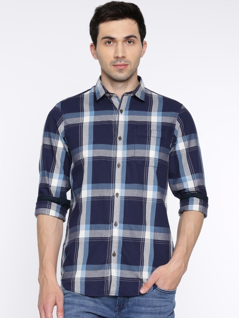 

Arrow Blue Jean Co. Men Navy Blue & White Slim Fit Checked Casual Shirt