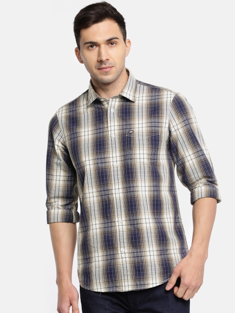 

Arrow Sport Men Navy Blue & Off-White Classic Slim Fit Checked Casual Shirt