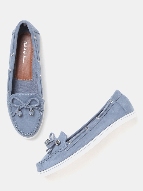 

Mast & Harbour Women Blue Boat Shoes