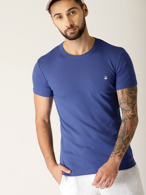 

United Colors of Benetton Men Blue Solid Round Neck T-shirt