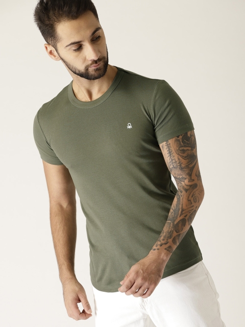 

United Colors of Benetton Men Olive Green Solid Round Neck T-shirt