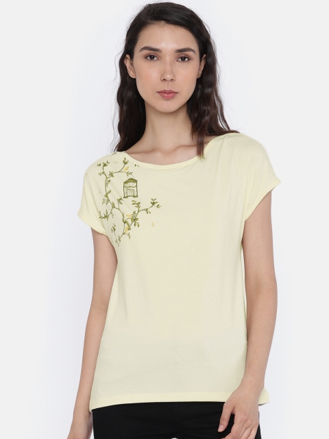 

Vero Moda Women Off-White Printed Top