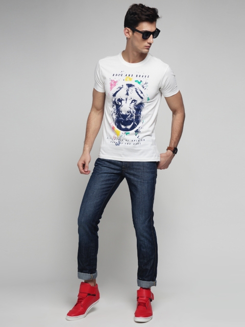 

Difference of Opinion Men White Printed Round Neck T-shirt