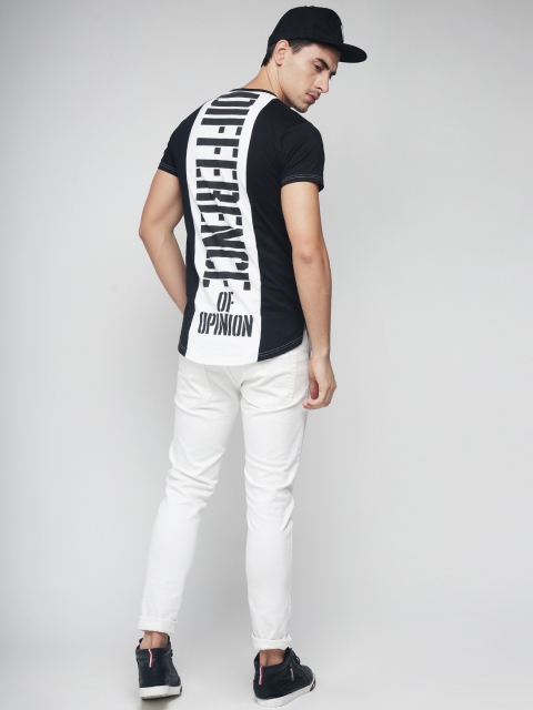 

Difference of Opinion Men Black Printed Round Neck T-shirt