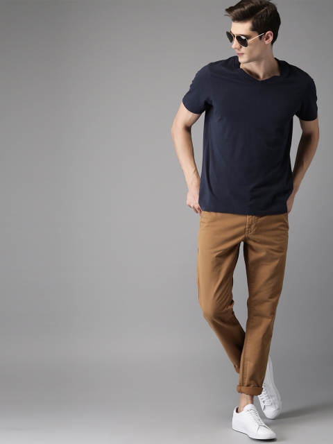 

HERE&NOW Men Brown Slim Fit Solid Chinos