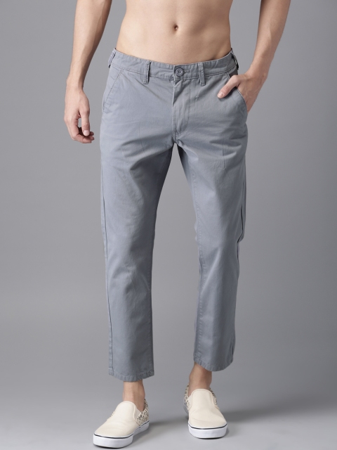 

HERE&NOW Men Grey Slim Fit Solid Cropped Regular Trousers