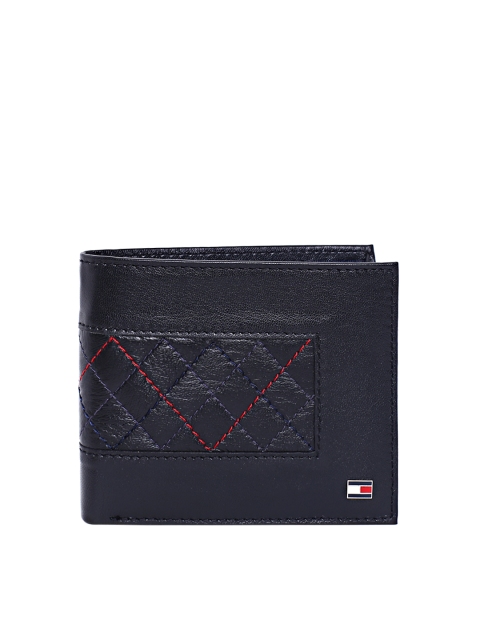 

Tommy Hilfiger Men Black Quilted Leather Two Fold Wallet